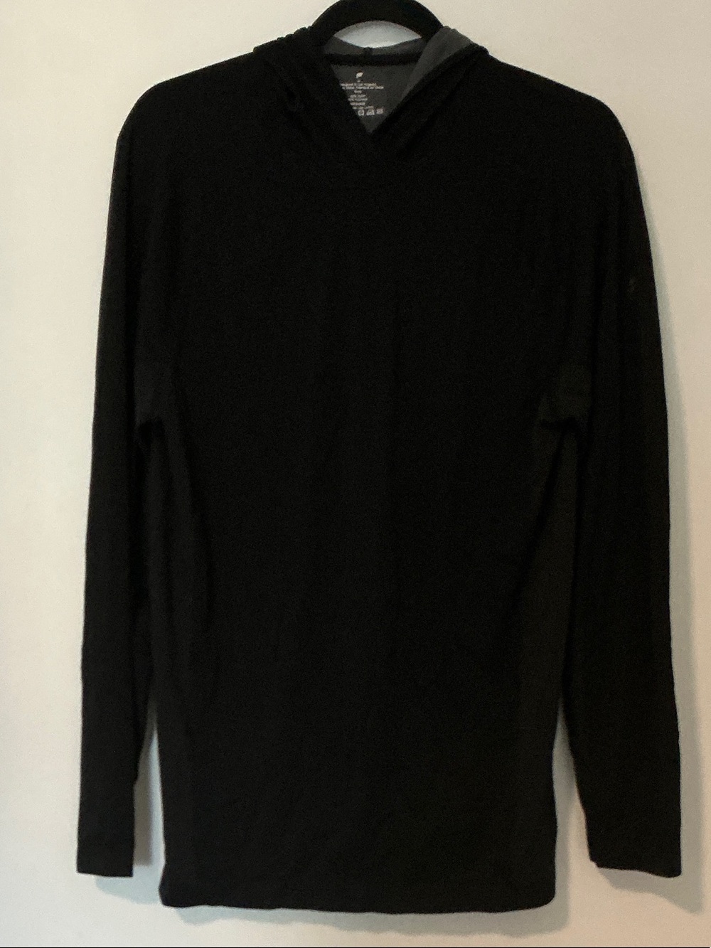 Fabletics Men's Black Hooded Long-Sleeve Top